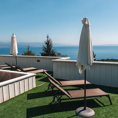 Apartment Lui With Rooftop Swimming Pool Ичичи Экстерьер фото