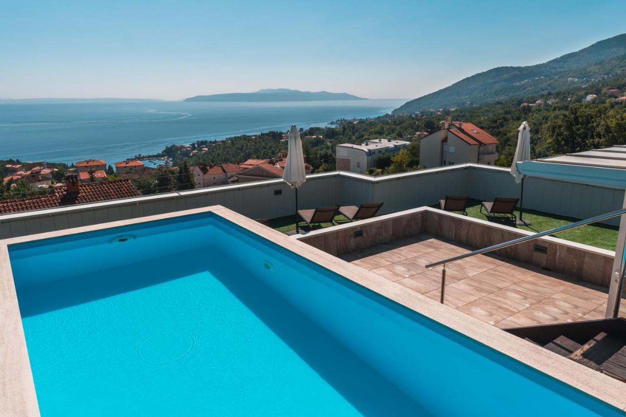 Apartment Lui With Rooftop Swimming Pool Ичичи Экстерьер фото