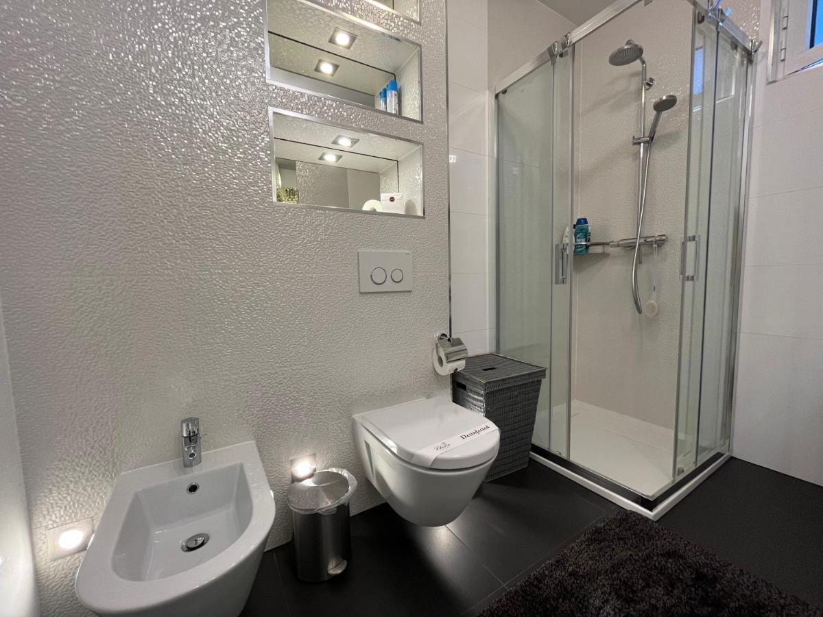 Apartment Lui With Rooftop Swimming Pool Ичичи Экстерьер фото
